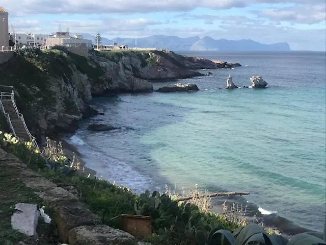 By The Sea Bed & Breakfast Terrasini